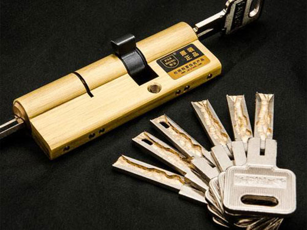 成华24小时上门开锁公司